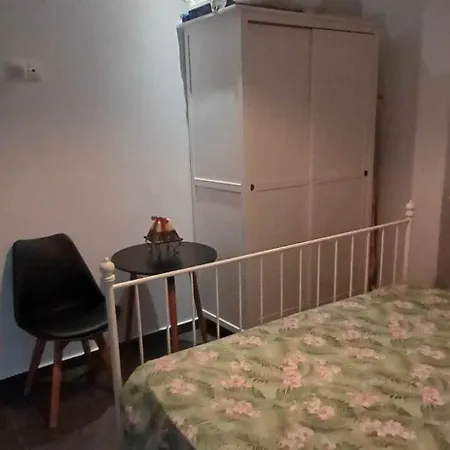 Appartement Tsampikas House *