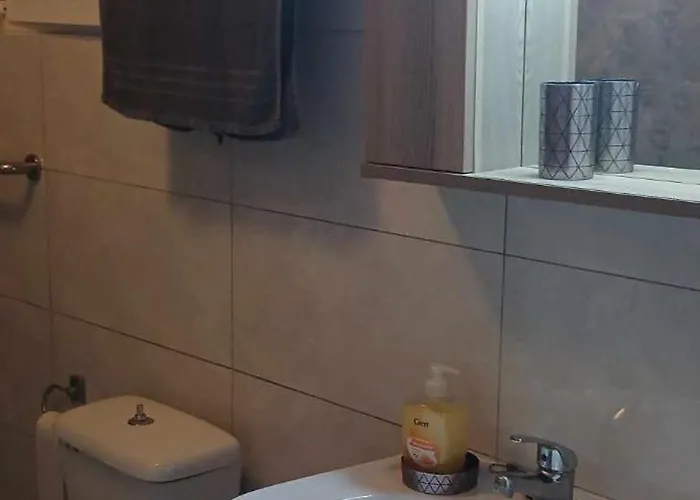 Tsampikas House شقة