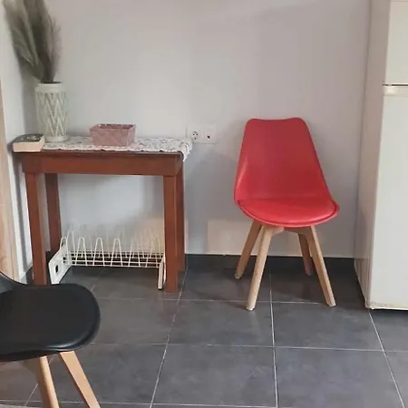 Tsampikas House פליראקי